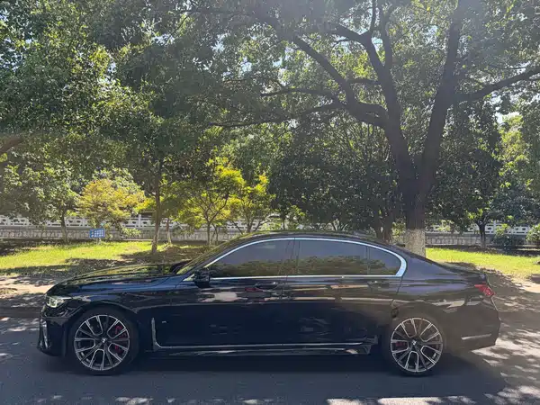 BMW 7 Series 2021