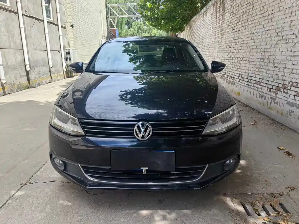 Volkswagen Sagitar 2013