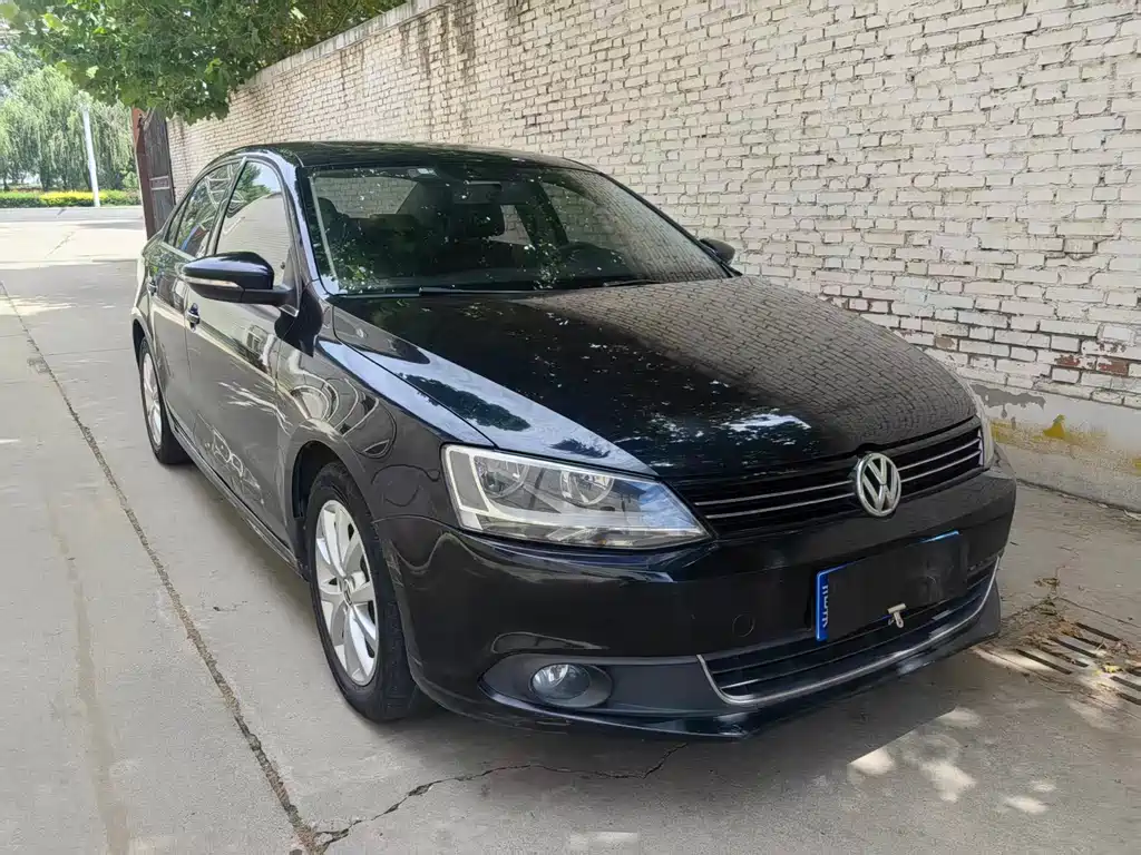 Volkswagen Sagitar 2013