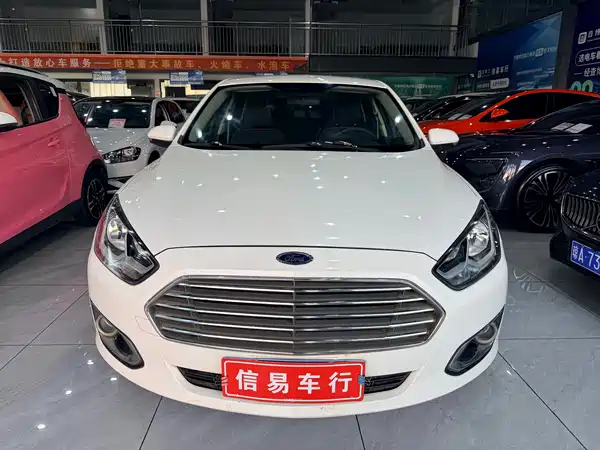 Ford Escort 2015