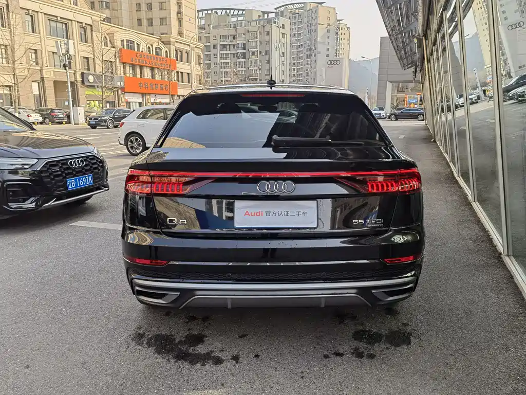 Audi Q8 2024
