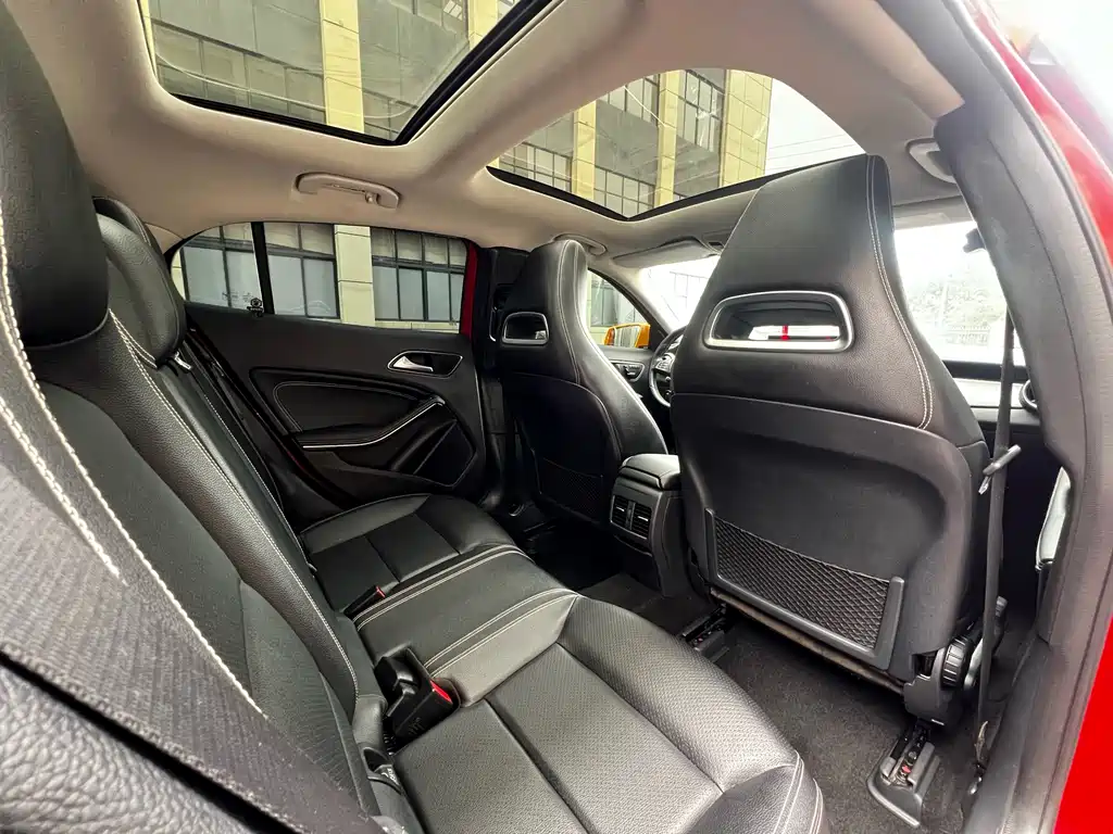 Mercedes-Benz GLA 2017 — фото 19