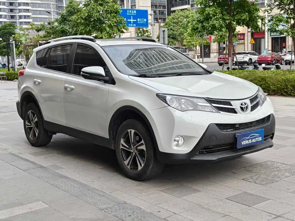 Toyota RAV4 2016 — фото 6