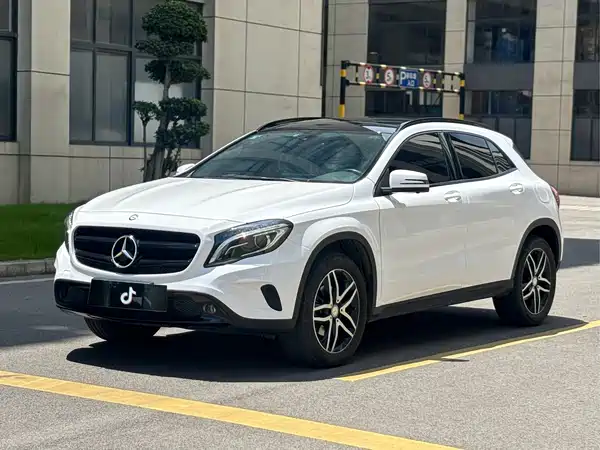 Mercedes-Benz GLA 2017