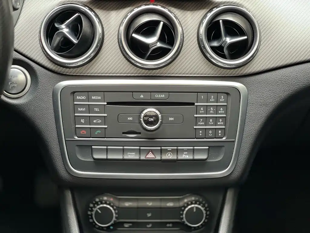 Mercedes-Benz GLA 2017 — фото 22