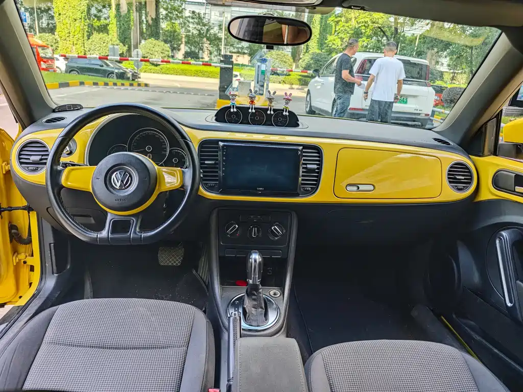 Volkswagen Beetle 2013