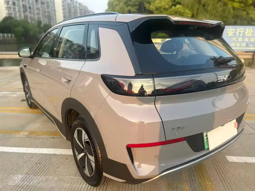 BYD Sealion 05 EV 2025 — фото 7