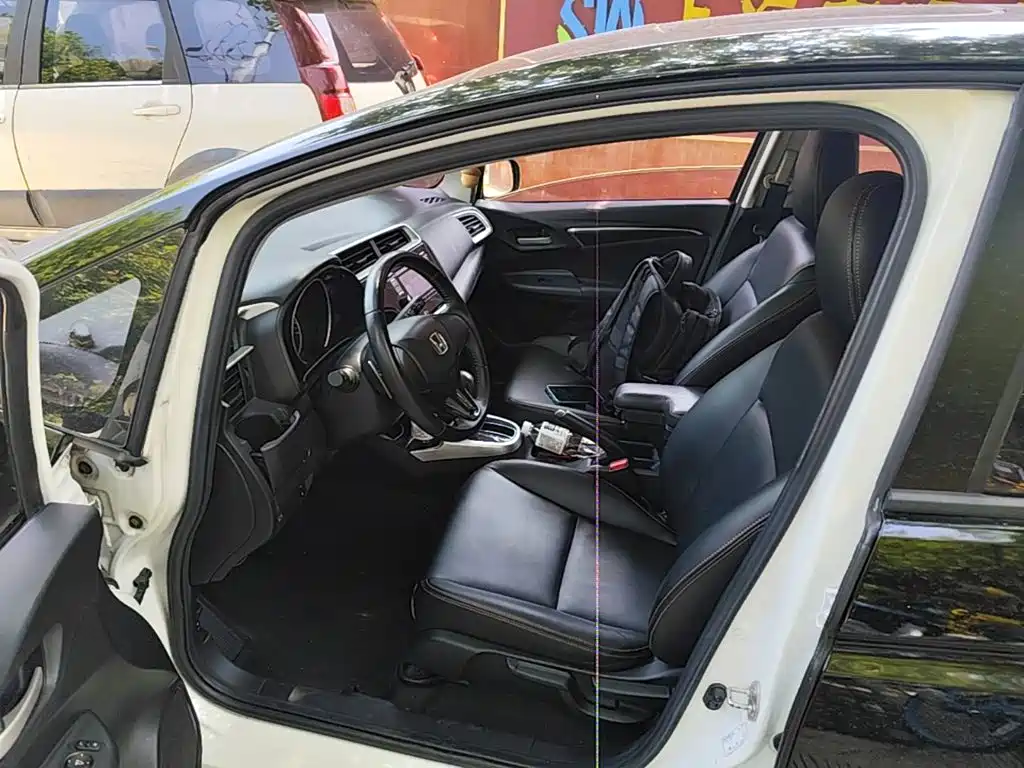 Honda Fit 2018 — фото 16