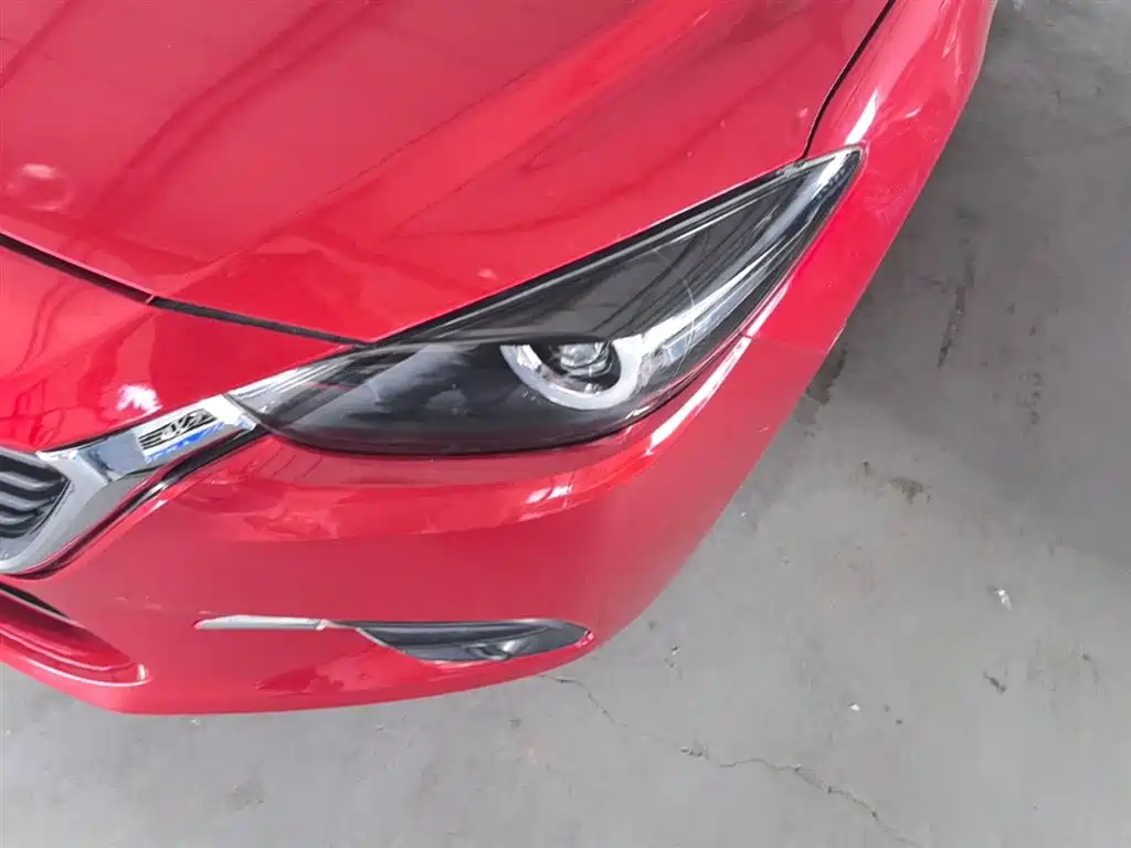 Mazda 3 Axela 2018 — фото 24