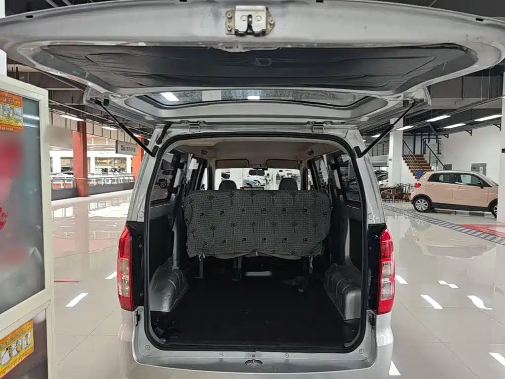 Wuling Hongguang V 2023 — фото 19