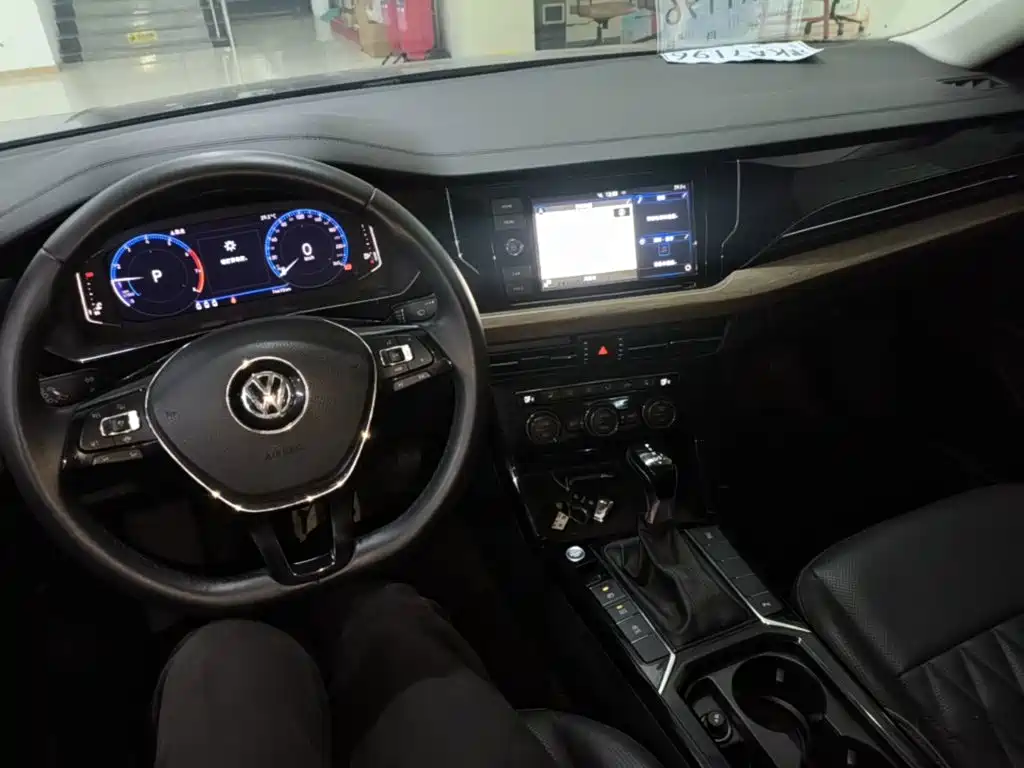 Volkswagen Passat 2020 — фото 10