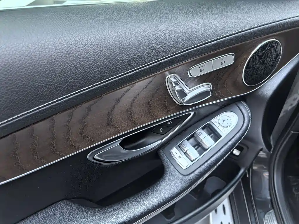 Mercedes-Benz GLC 2020 — фото 15