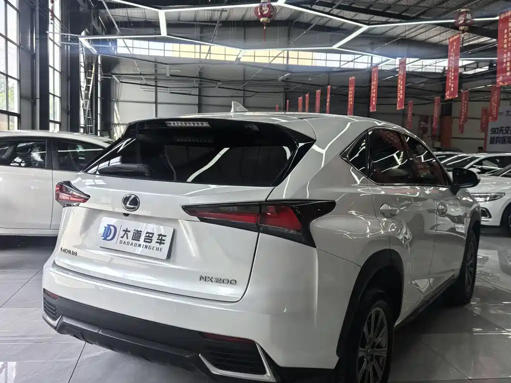 Lexus NX 2021 — фото 6