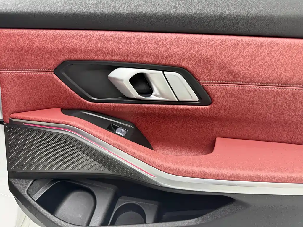 BMW 3 Series 2023 — фото 13