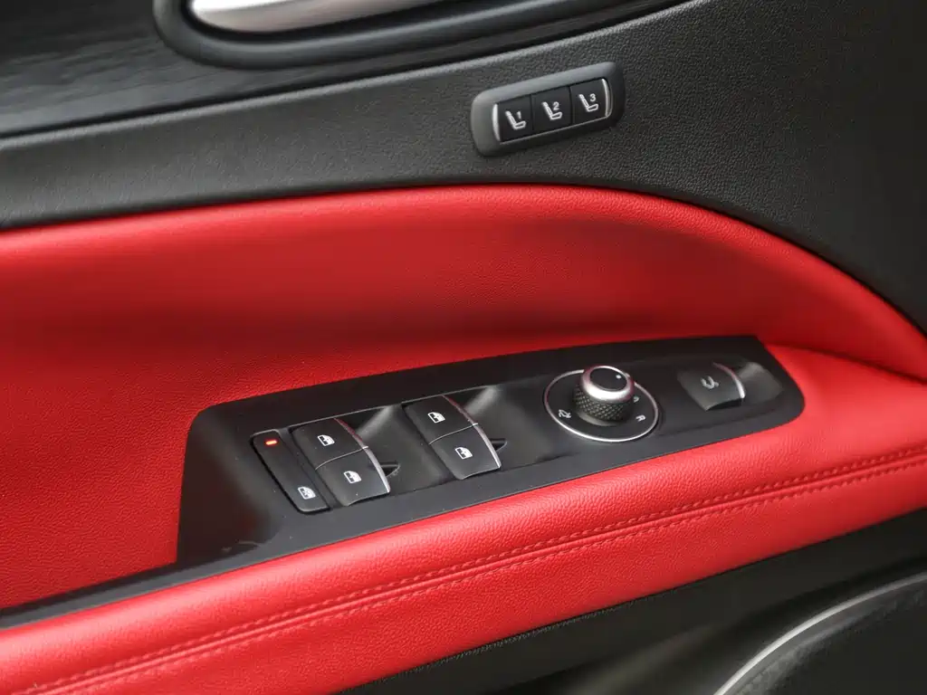 Alfa Romeo Stelvio 2019 — фото 11