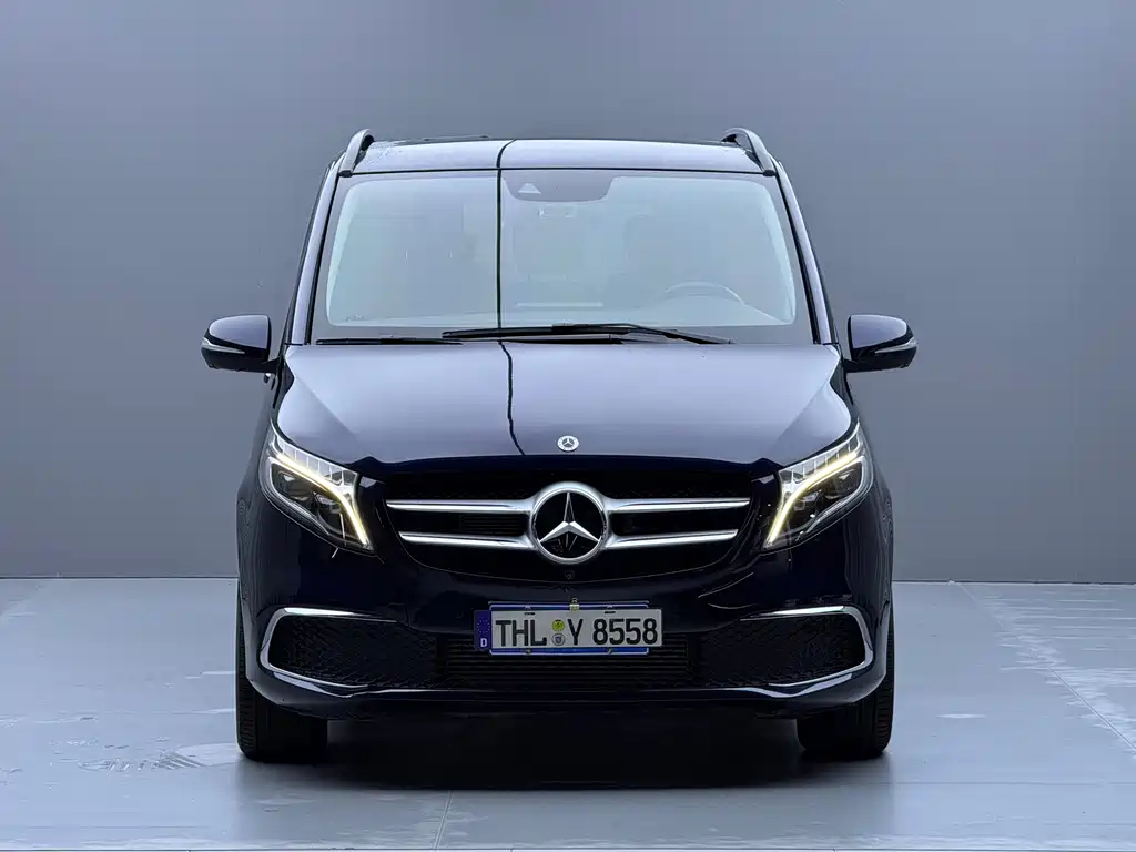 Mercedes-Benz V-Class 2022 — фото 2