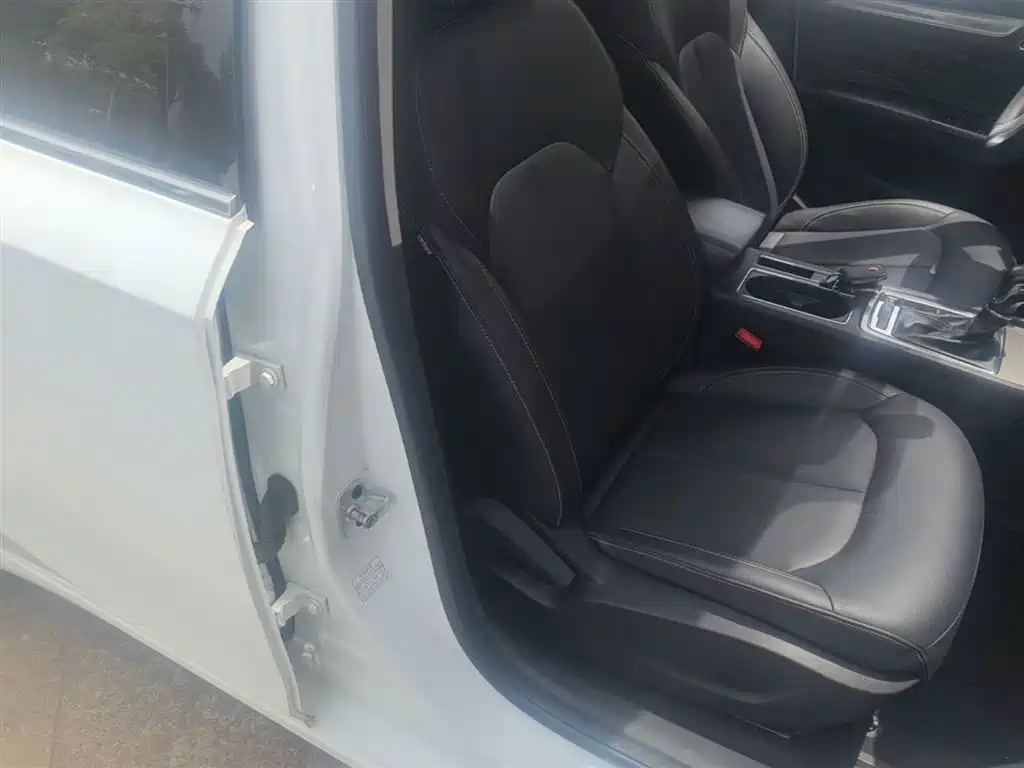 Roewe i6 Classic 2019 — фото 25