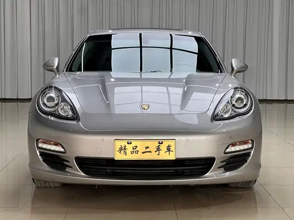Porsche Panamera 2012