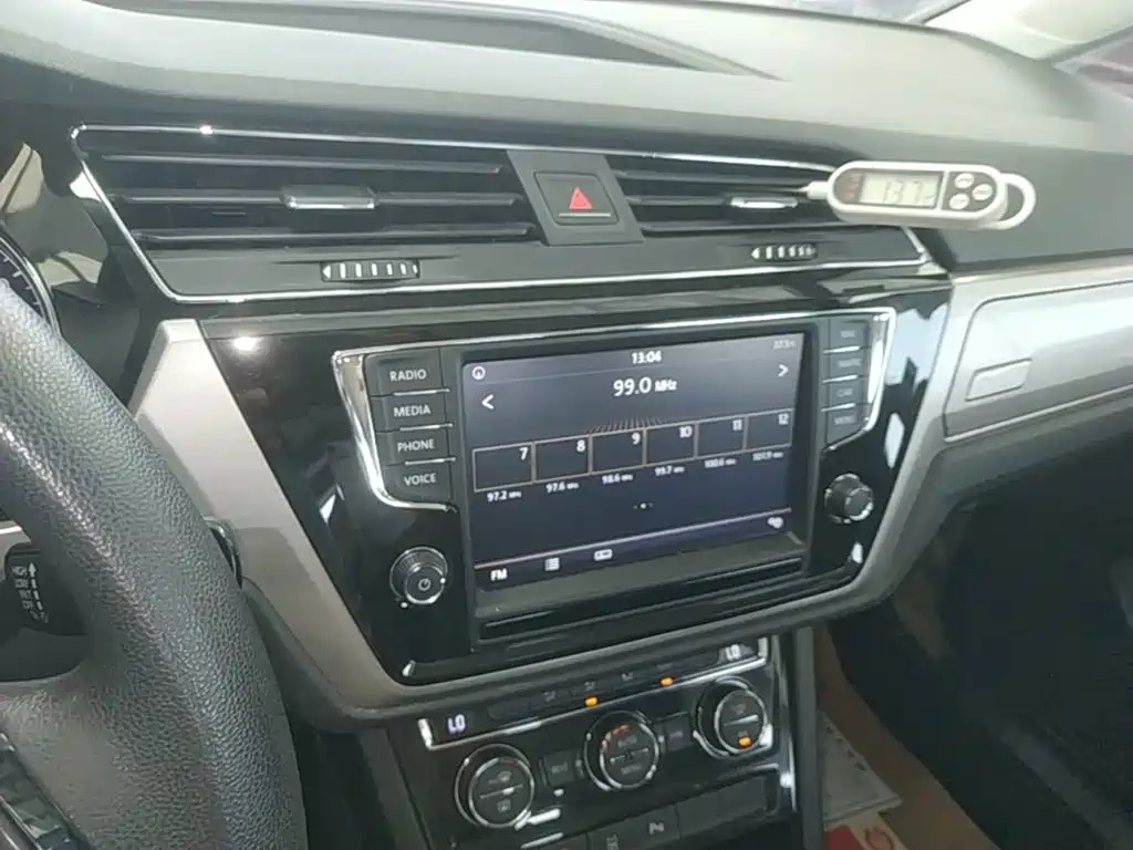Volkswagen Touran 2018 — фото 13