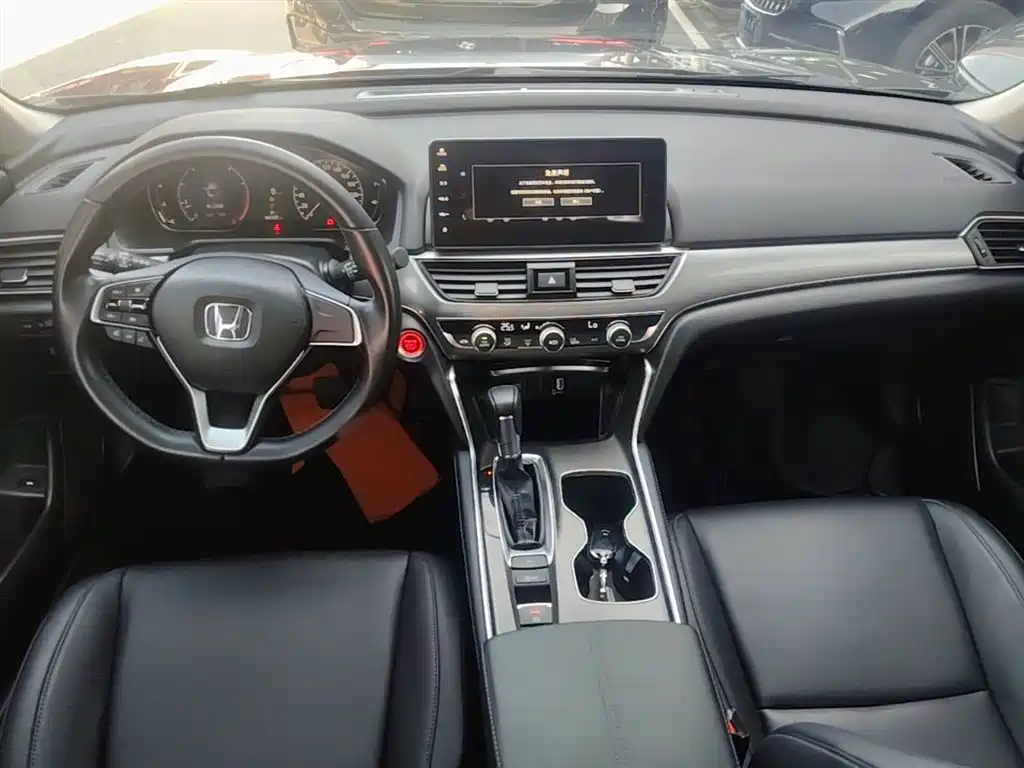 Honda Accord 2022 — фото 10