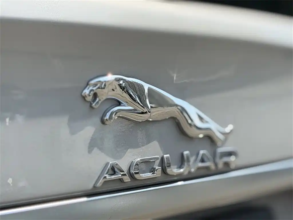 Jaguar XFL 2026 — фото 12