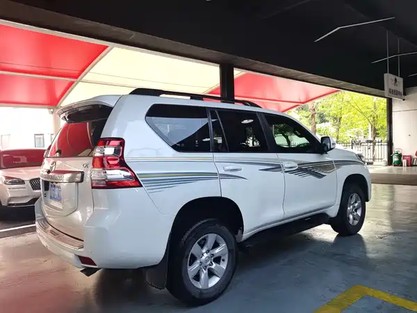 Toyota Prado 2015