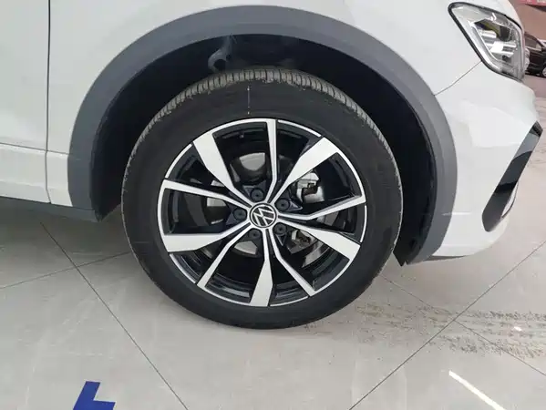 Volkswagen T-Roc 2024