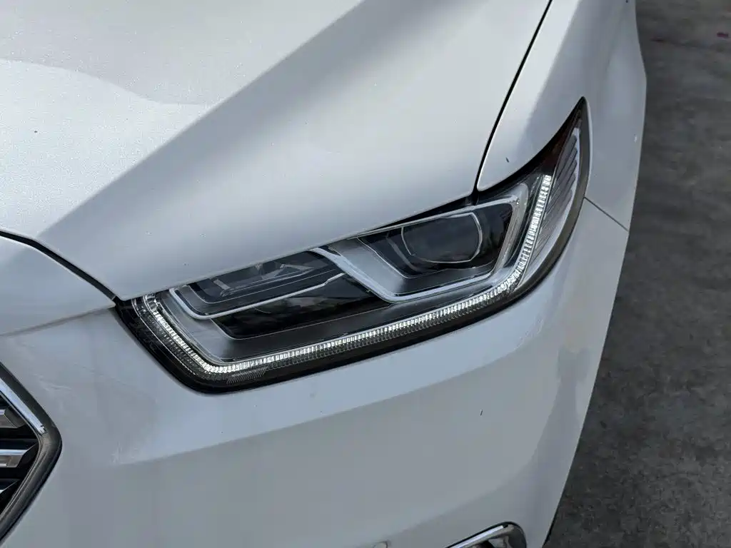 Ford Taurus 2016 — фото 11