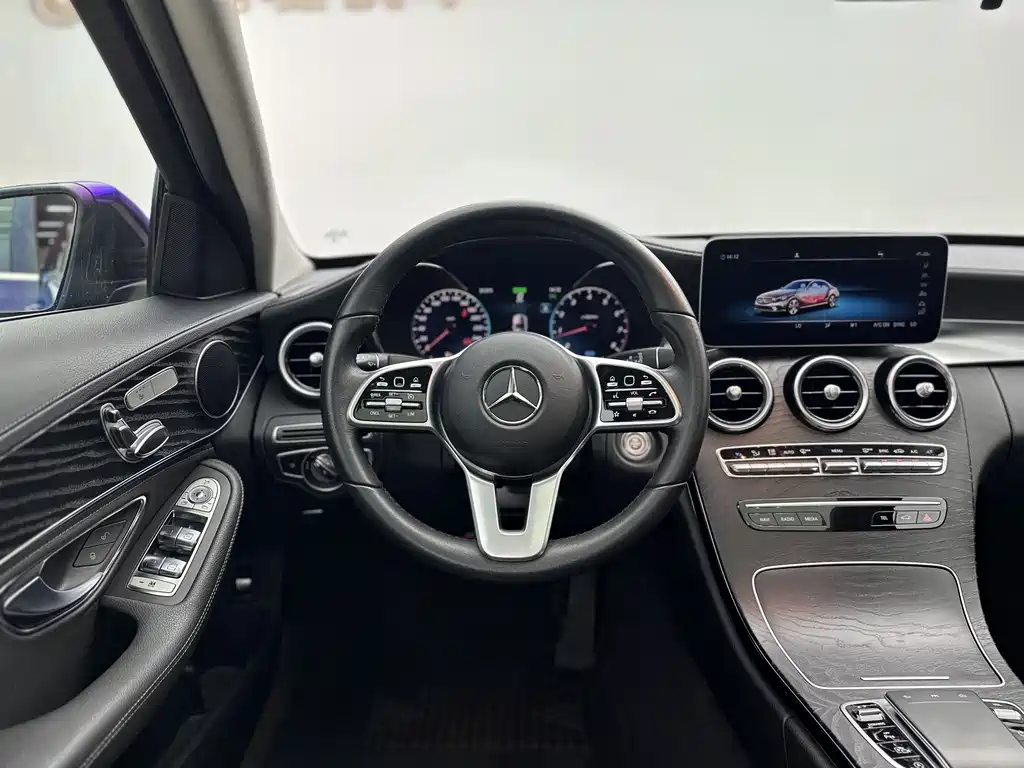 Mercedes-Benz C-Class 2019 — фото 11