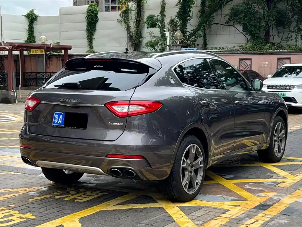 Maserati Levante 2016 — фото 9