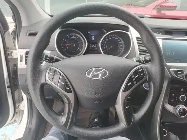 Hyundai Elantra Langdong 2017