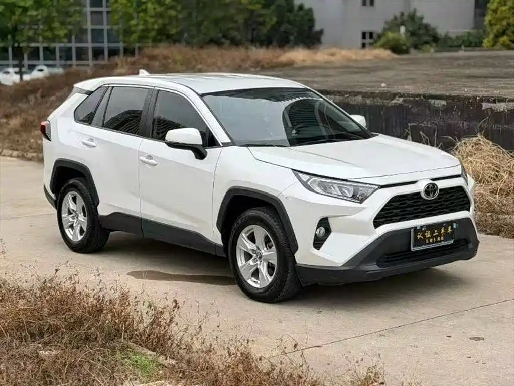 Toyota RAV4 2021