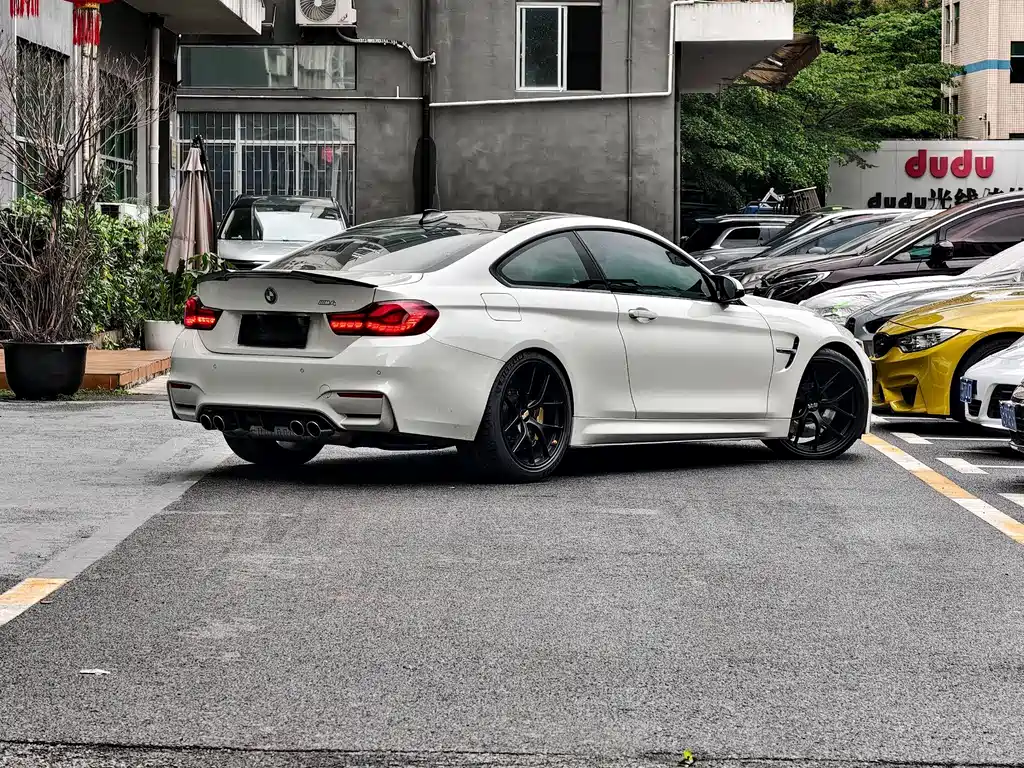 BMW M4 2017 — фото 10