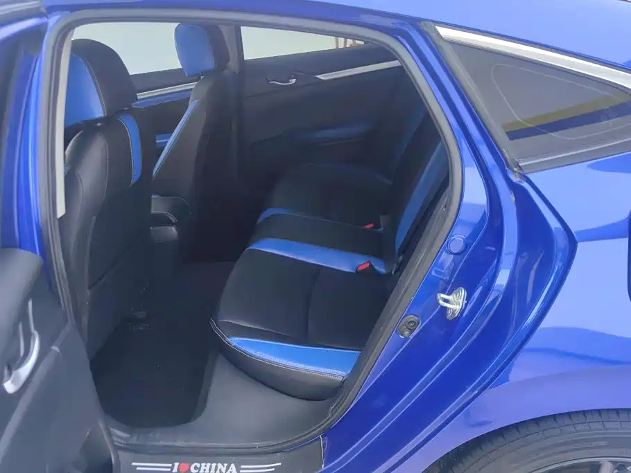 Honda Civic 2021 — фото 11