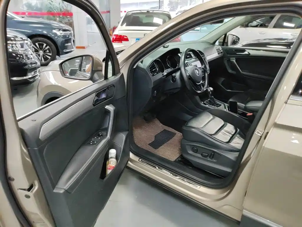 Volkswagen Tiguan L 2018 — фото 16