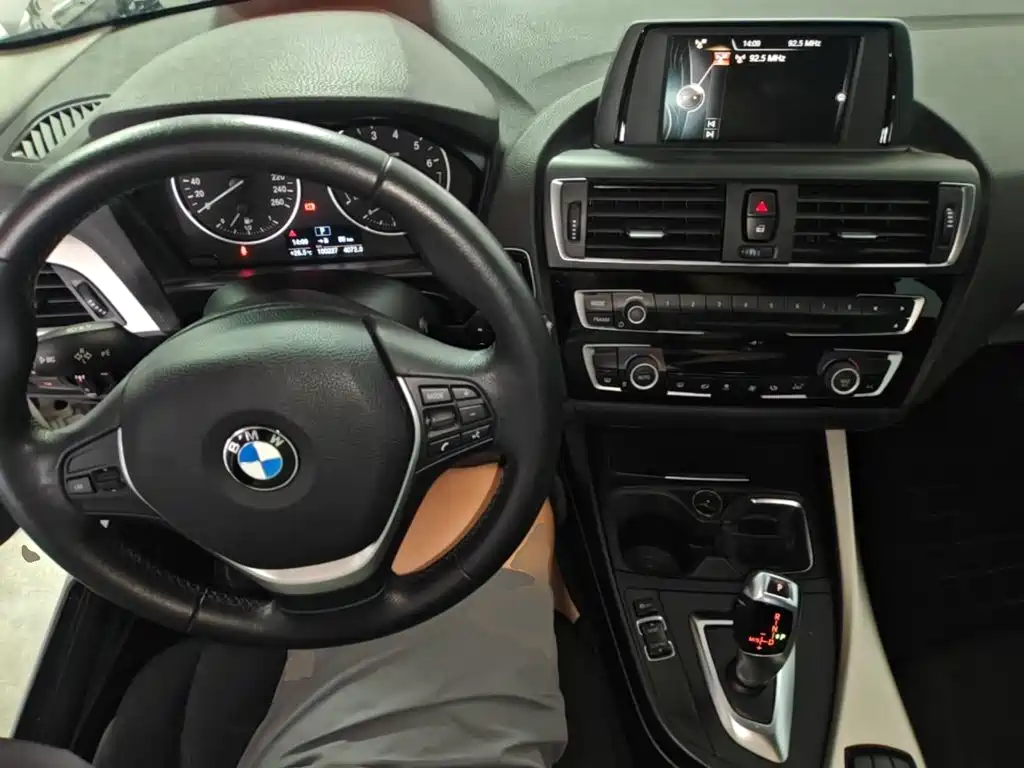BMW 1 Series 2016 — фото 10
