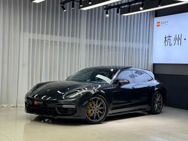 Porsche Panamera 2023