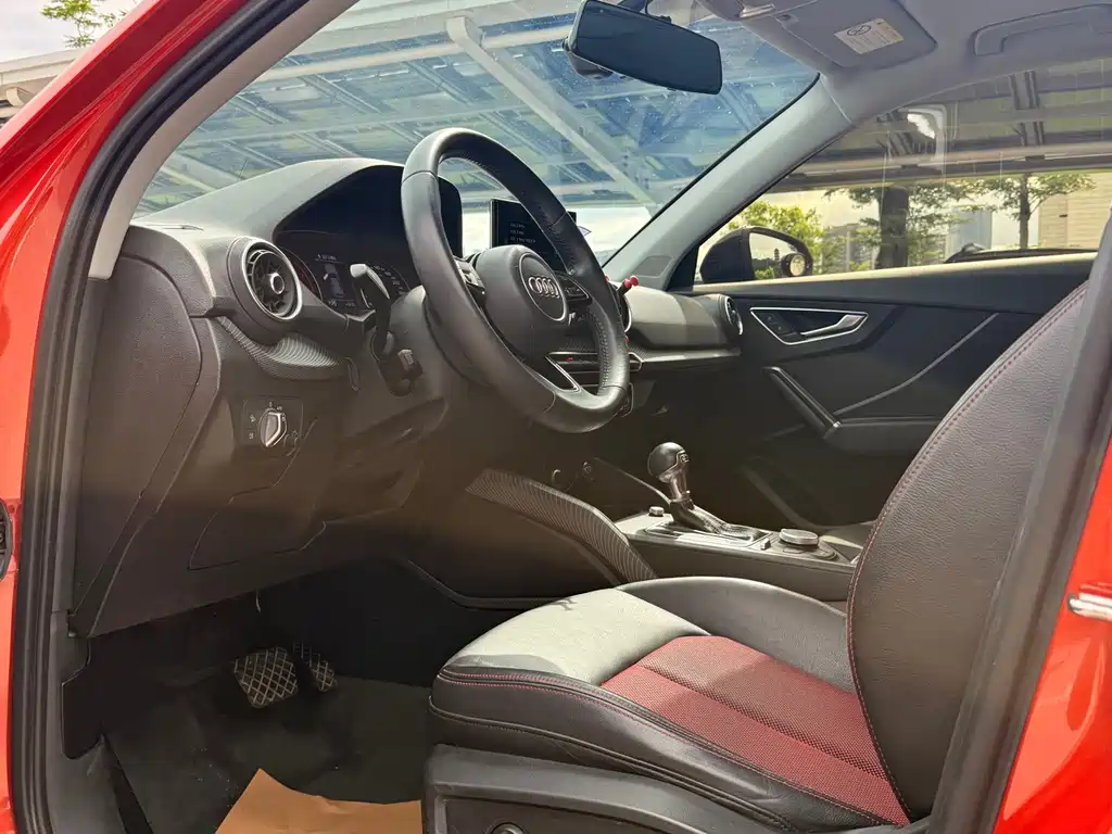 Audi Q2L 2018
