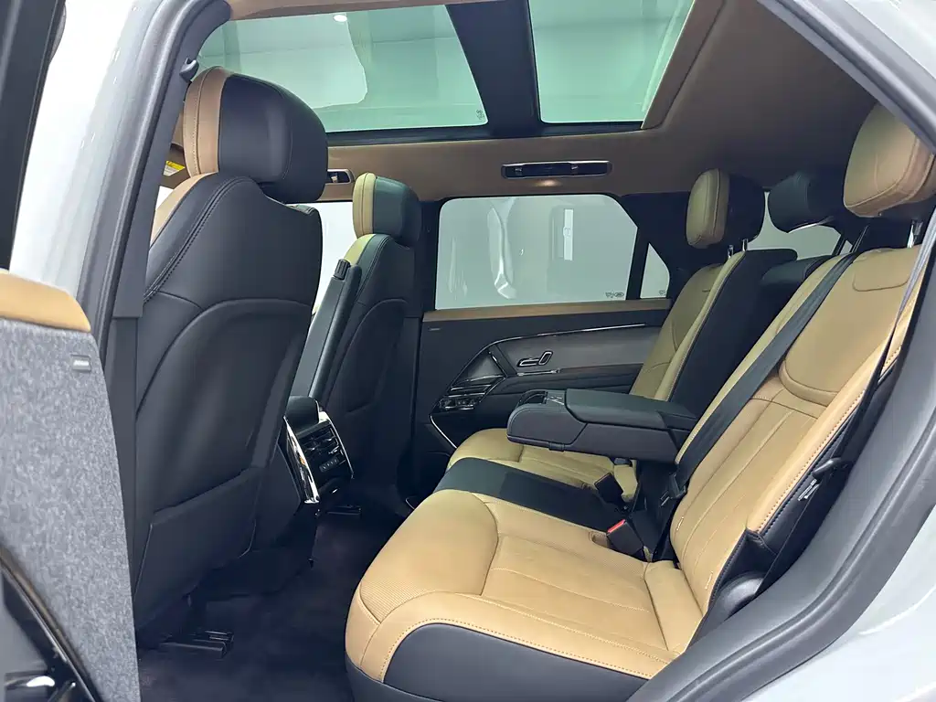 Land Rover Range Rover Sport 2024 — фото 11