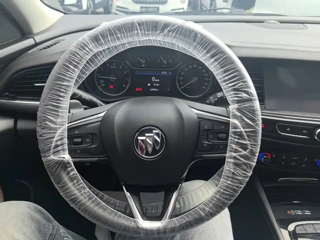 Buick Regal 2022 — фото 11