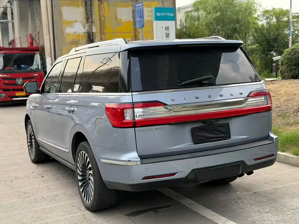 Lincoln Navigator 2020 — фото 4