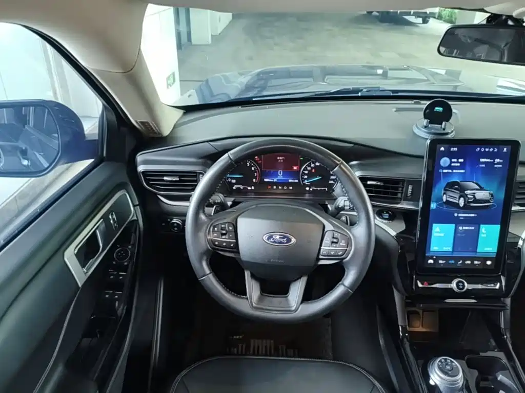 Ford Explorer 2020 — фото 11