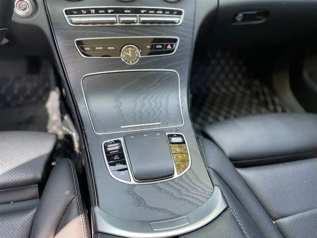 Mercedes-Benz C-Class 2019 — фото 24
