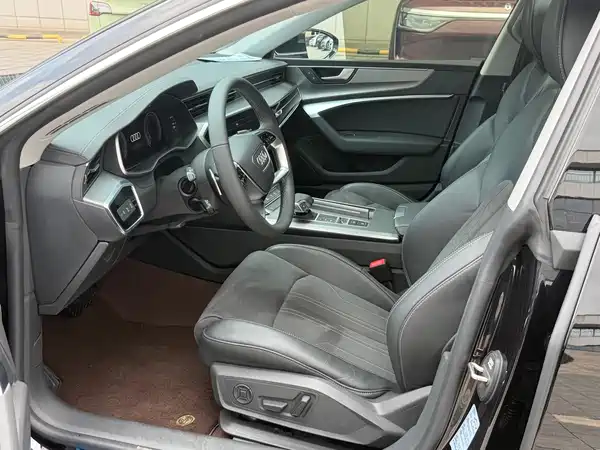 Audi A7L 2023