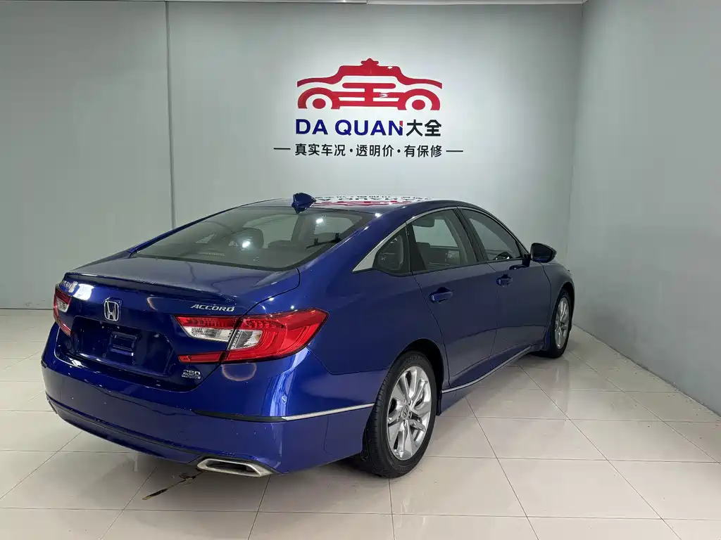 Honda Accord 2018 — фото 15