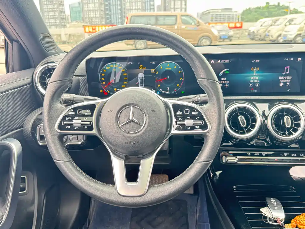 Mercedes-Benz A-Class 2021 — фото 11