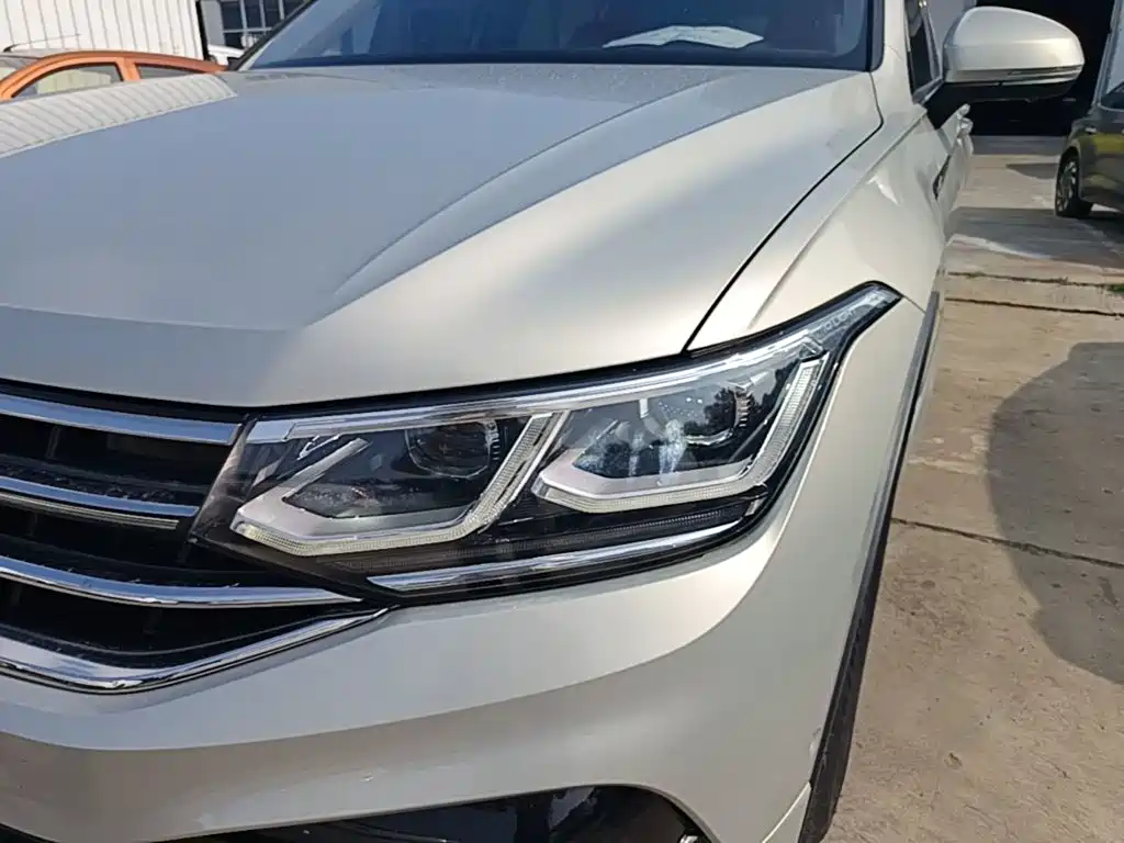 Volkswagen Tiguan L 2022 — фото 24