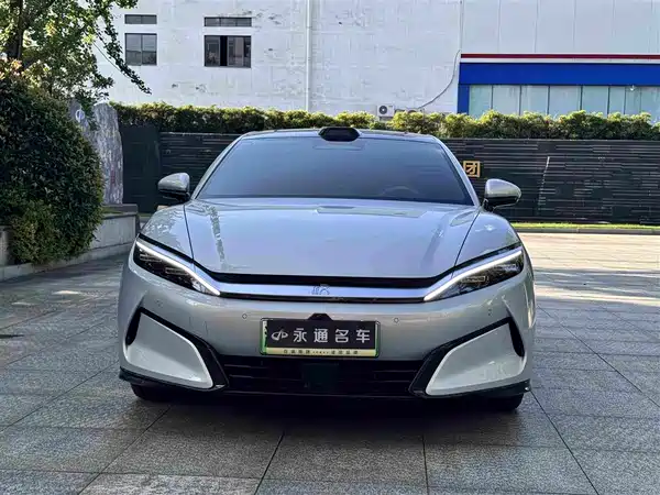BYD Han L 2025