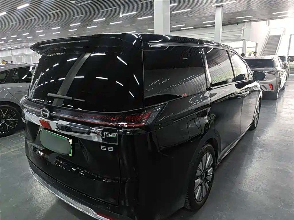 GAC Motor E8 PHEV 2025 — фото 5
