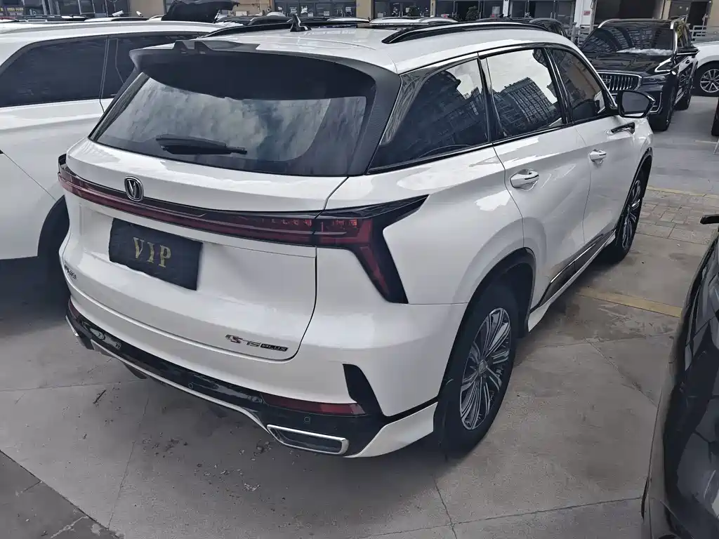Changan CS75PLUS 2024 — фото 15